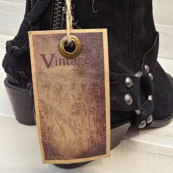 {6} NWT Vintage 7 Alameda Black Suede Western Buckle Ankle Booties - Picture 9 of 15